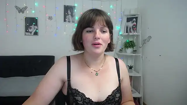 StaceyLex online show from 09-10-25, 05:28