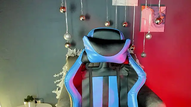 Cami  Smiith online show from 12-06-24, 03:13