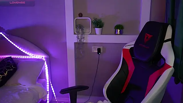 LisaElfy online show from 02-13-26, 02:39