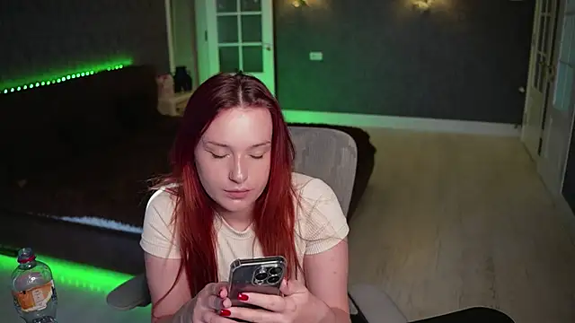 LisaElfy online show from 04-27-26, 03:10