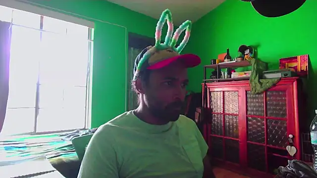        the online show from 03-08-26, 09:07