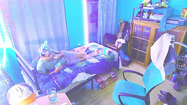        the online show from 03-05-26, 02:41