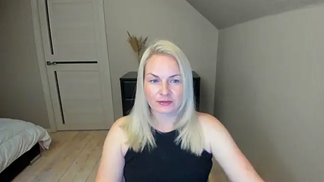 Snapshot of Alicee_Gracee chatting on 10-11-25, 07:15 Alicee Gracee online show from 10-11-25, 07:15