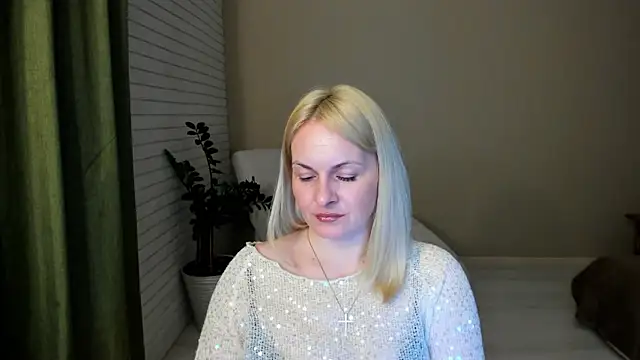 Snapshot of Alicee_Gracee chatting on 02-07-26, 08:39 Alicee Gracee online show from 02-07-26, 08:39