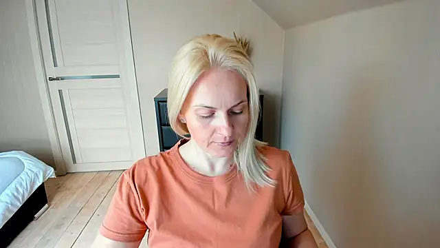 Snapshot of Alicee_Gracee chatting on 03-22-25, 07:15 Alicee Gracee online show from 03-22-25, 07:15