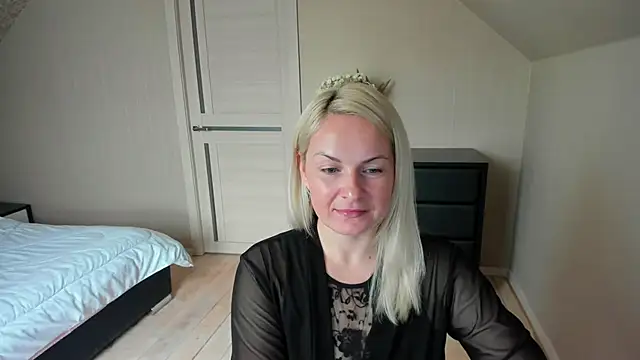 Snapshot of Alicee_Gracee chatting on 10-21-25, 06:57 Alicee Gracee online show from 10-21-25, 06:57