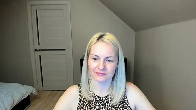 Snapshot of Alicee_Gracee chatting on 03-14-25, 03:14 Alicee Gracee online show from 03-14-25, 03:14