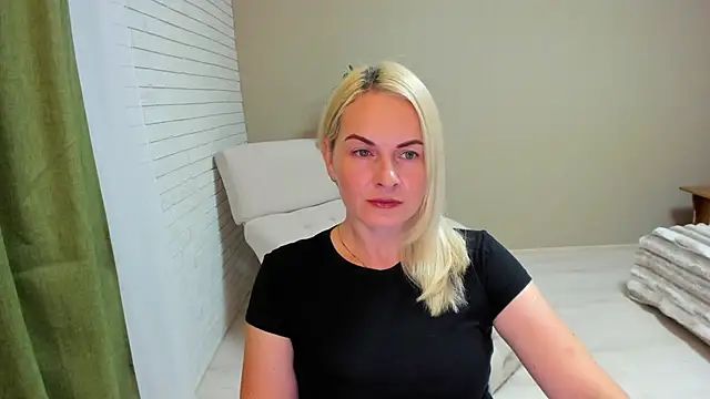 Snapshot of Alicee_Gracee chatting on 09-26-25, 04:58 Alicee Gracee online show from 09-26-25, 04:58