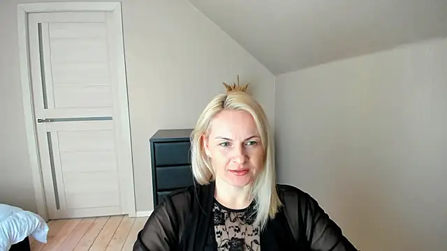 Snapshot of Alicee_Gracee chatting on 02-26-25, 10:27 Alicee Gracee online show from 02-26-25, 10:27