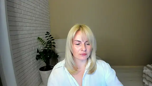 Snapshot of Alicee_Gracee chatting on 02-25-26, 07:25 Alicee Gracee online show from 02-25-26, 07:25