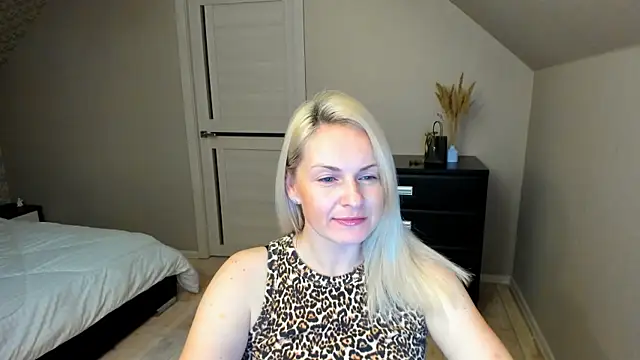 Alicee Gracee online show from 11-07-25, 07:07