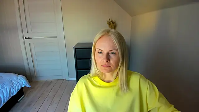 Snapshot of Alicee_Gracee chatting on 03-21-25, 10:17 Alicee Gracee online show from 03-21-25, 10:17