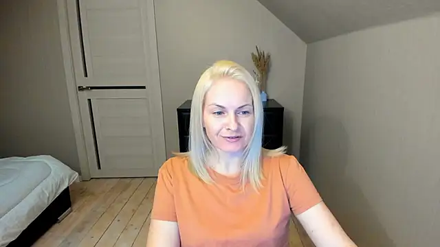 Snapshot of Alicee_Gracee chatting on 03-22-25, 06:58 Alicee Gracee online show from 03-22-25, 06:58