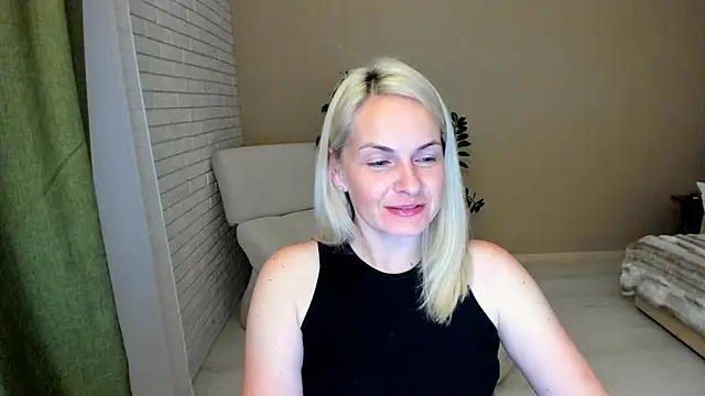 Snapshot of Alicee_Gracee chatting on 09-21-25, 07:52 Alicee Gracee online show from 09-21-25, 07:52