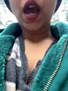 Snapshot of ScarletAss chatting on 09-23-25, 05:25 ScarletAss online show from 09-23-25, 05:25