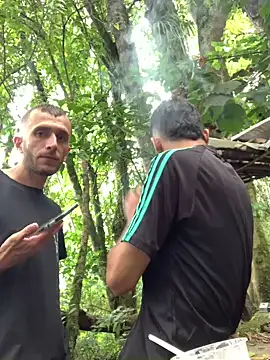 Snapshot of evil_boys_77 chatting on 03-09-25, 07:37 evil boys 77 online show from 03-09-25, 07:37