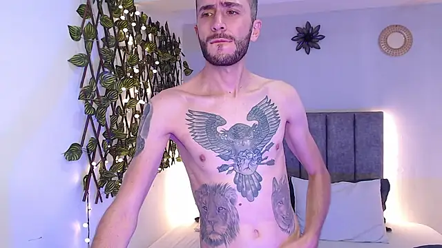 Snapshot of evil_boys_77 chatting on 12-26-24, 11:10 evil boys 77 online show from 12-26-24, 11:10