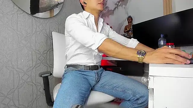 Lucii fer  online show from 05-23-26, 11:42