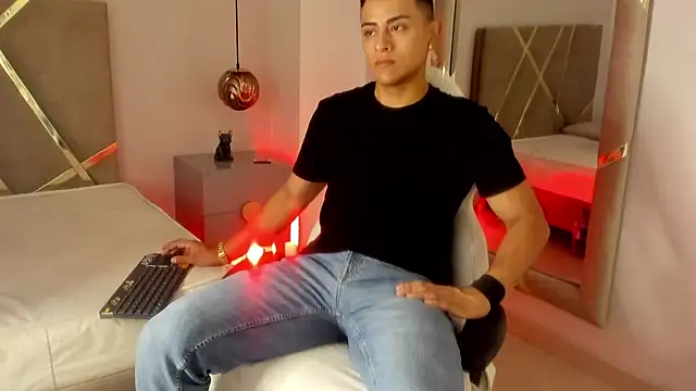 Lucii fer  online show from 11-15-25, 11:36