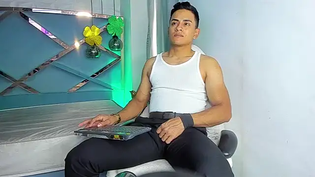 Lucii fer  online show from 03-17-26, 01:36