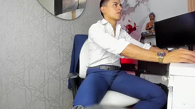 Lucii fer  online show from 05-12-26, 11:38