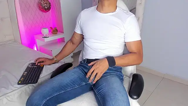 Lucii fer  online show from 01-18-26, 11:46