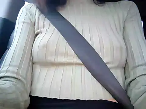 Snapshot of beaverwoman chatting on 03-12-25, 04:35 beaverwoman online show from 03-12-25, 04:35