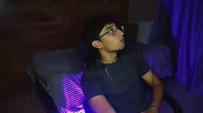 Dereck Dickson online show from 03-19-25, 01:32