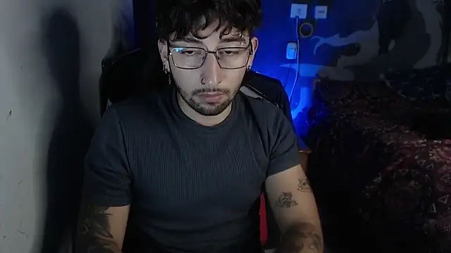 Dereck Dickson online show from 11-24-25, 01:38