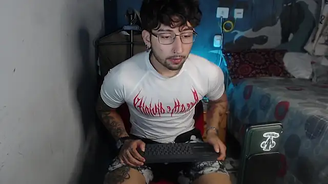 Dereck Dickson online show from 11-12-25, 03:10