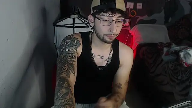 Dereck Dickson online show from 11-25-25, 04:57