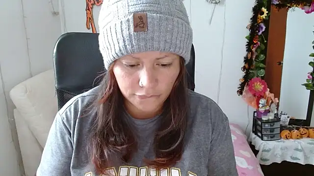 miss evoleth2 online show from 10-27-25, 09:05