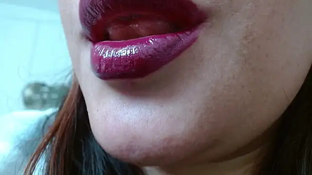 Snapshot of miss_evoleth2 chatting on 02-25-26, 02:06 miss evoleth2 online show from 02-25-26, 02:06