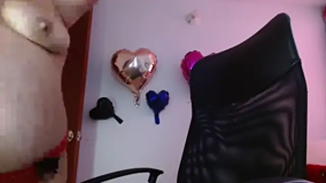 Snapshot of miss_evoleth2 chatting on 10-14-25, 03:12 miss evoleth2 online show from 10-14-25, 03:12