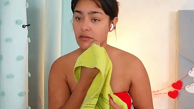 Snapshot of AshiaEkta1 chatting on 02-20-26, 05:26 AshiaEkta1 online show from 02-20-26, 05:26