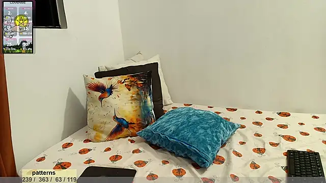 Snapshot of _sex_in_paradise_ chatting on 01-25-25, 02:15  sex in paradise  online show from 01-25-25, 02:15