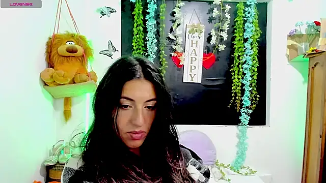 Snapshot of queen-natty chatting on 07-08-26, 03:41 queen-natty online show from 07-08-26, 03:41