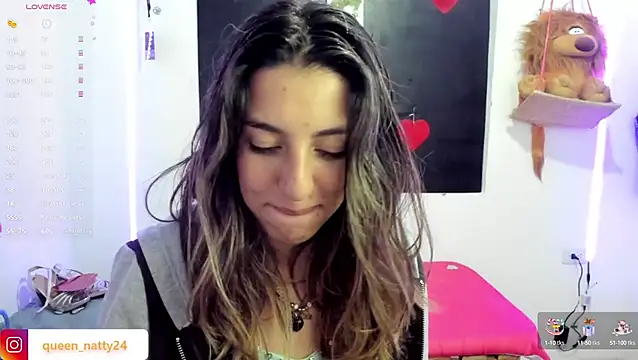 Snapshot of queen-natty chatting on 01-10-25, 10:17 queen-natty online show from 01-10-25, 10:17