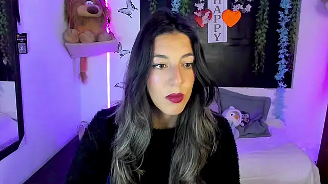 Snapshot of queen-natty chatting on 02-13-26, 02:22 queen-natty online show from 02-13-26, 02:22