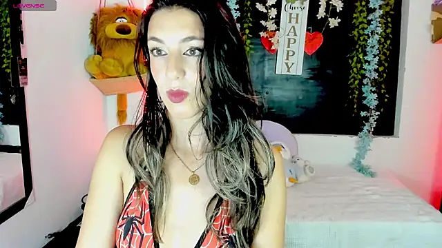Snapshot of queen-natty chatting on 07-10-26, 02:11 queen-natty online show from 07-10-26, 02:11