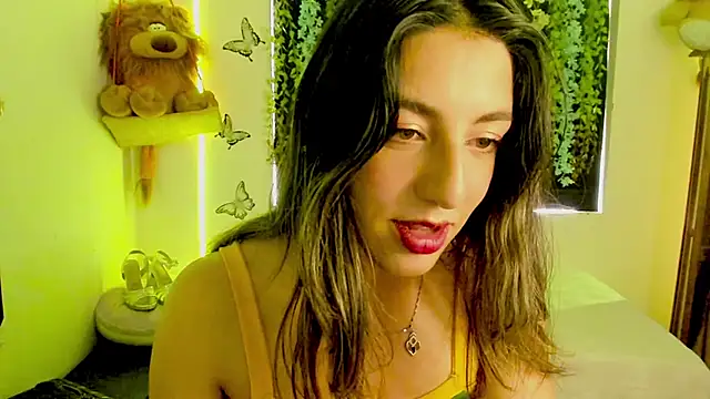 Snapshot of queen-natty chatting on 09-25-25, 03:07 queen-natty online show from 09-25-25, 03:07