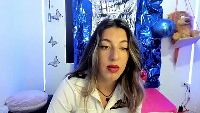 Snapshot of queen-natty chatting on 03-03-25, 04:26 queen-natty online show from 03-03-25, 04:26