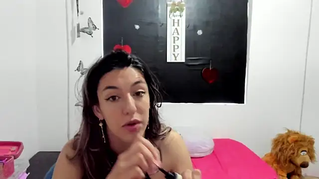 Snapshot of queen-natty chatting on 03-17-25, 02:45 queen-natty online show from 03-17-25, 02:45