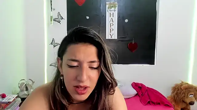 Snapshot of queen-natty chatting on 03-18-25, 01:55 queen-natty online show from 03-18-25, 01:55