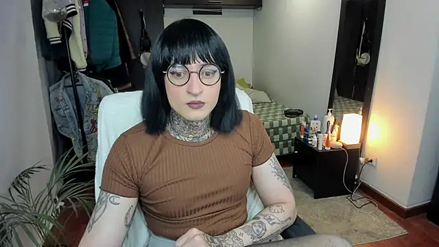 ShiiraVelkor online show from 09-12-25, 09:42