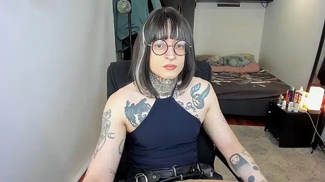 ShiiraVelkor online show from 12-20-25, 11:24