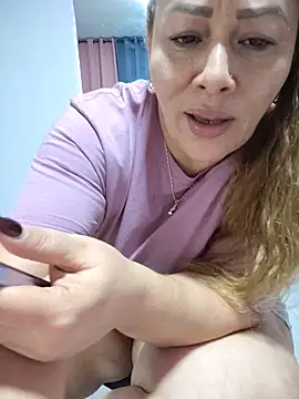 SluttyMilf79 online show from 07-05-26, 07:59