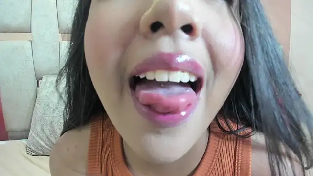 nicole fisherr online show from 09-14-25, 04:35