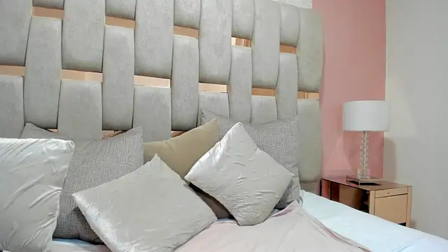 nicole fisherr online show from 03-12-26, 04:51