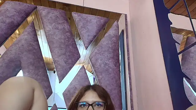 LARICSABLUE online show from 04-30-26, 01:56